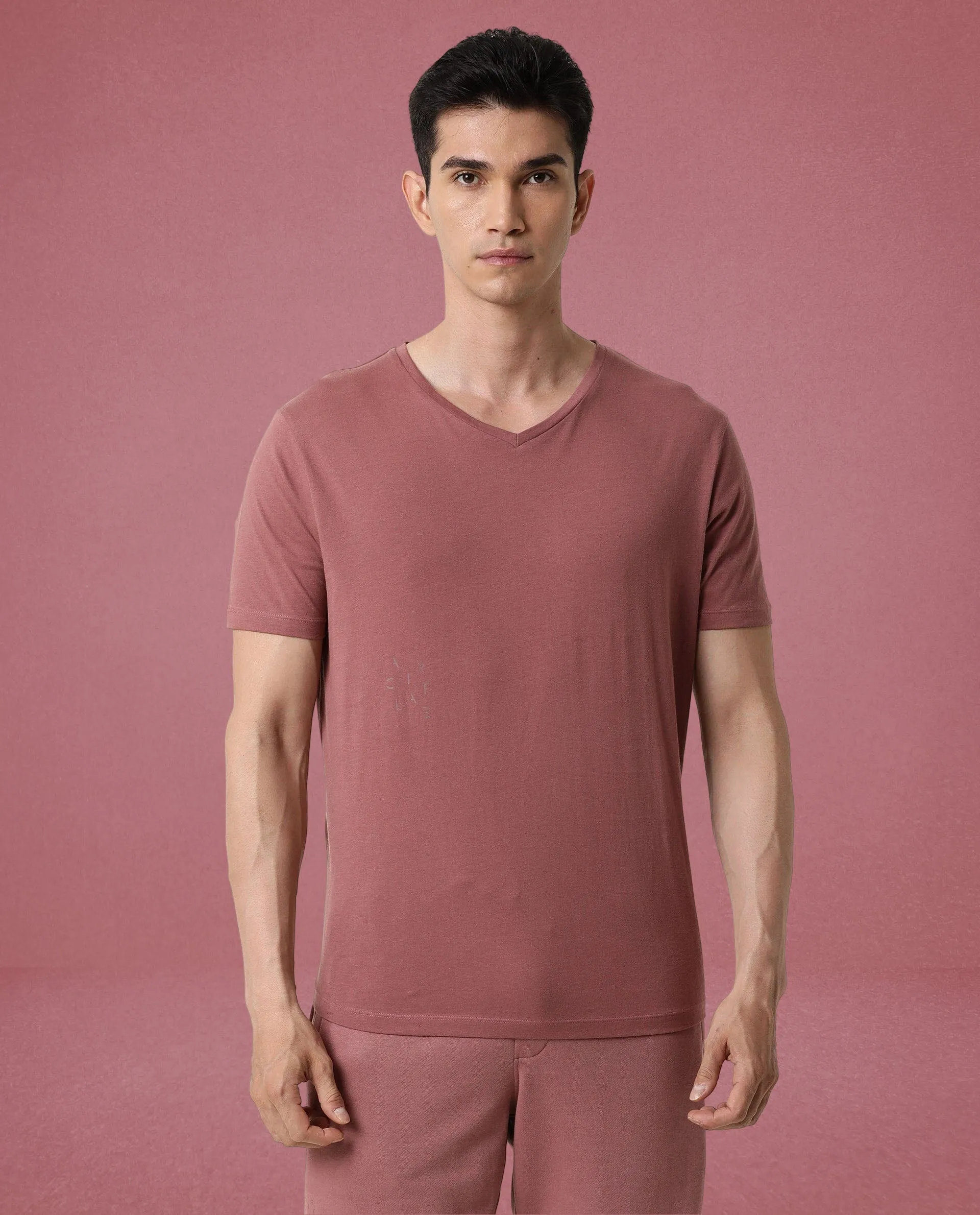 Rare Rabbit Articale Men's Cleok Pink Solid V-Neck Relaxed Fit Half Sleeves T-Shirt