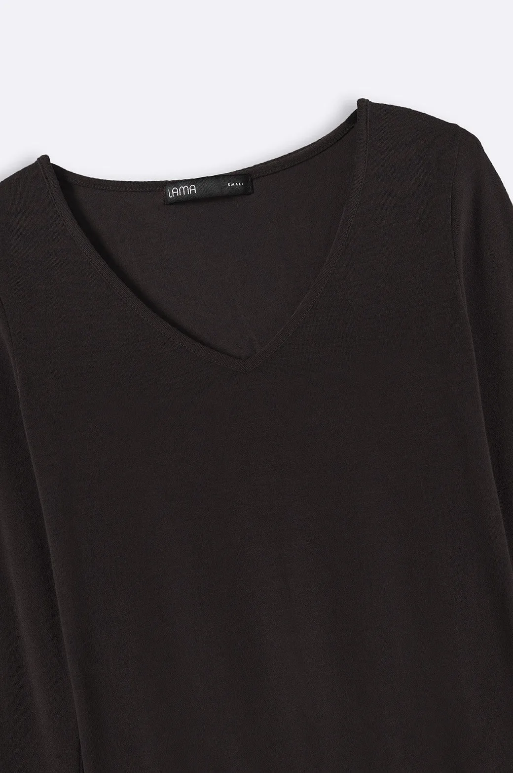 V-NECK T-SHIRT
